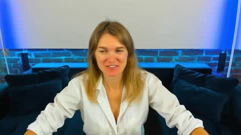 Annabel online show from October 25, 2025, 6:10 am