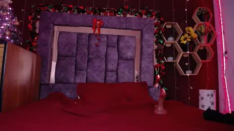 Anna online show from December 12, 2024, 11:03 pm