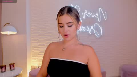 Anna Brooks  online show from January 27, 2025, 7:24 pm