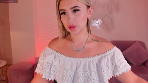 Anna Brooks  online show from January 30, 2025, 7:48 pm