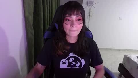 Snapshot of annacrow chatting on October 15, 2025, 3:06 am Anna online show from October 15, 2025, 3:06 am