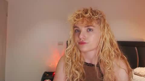 annaevv online show from February 4, 2026, 3:56 am