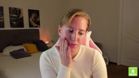 annagrees1 online show from September 12, 2025, 9:42 am