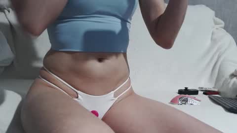 annahotcrazy online show from December 17, 2025, 12:44 pm