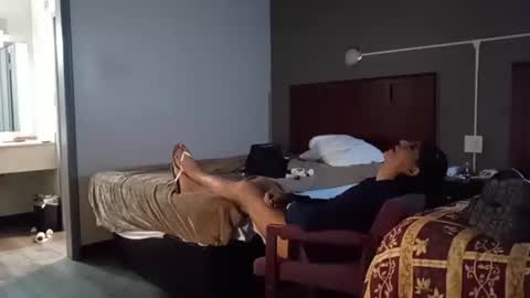 Anna Lee Cross online show from April 19, 2026, 12:37 pm