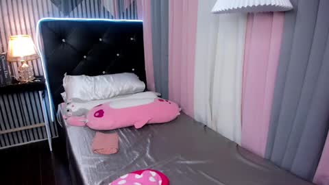 AshyElliston online show from January 29, 2025, 12:35 pm