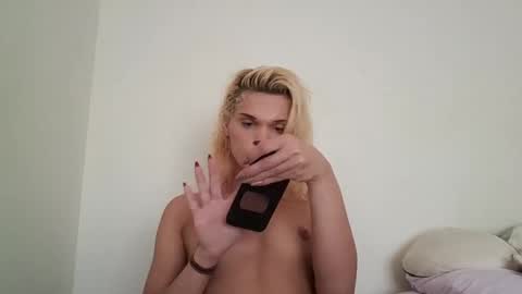 Snapshot of annamarrie777 chatting on October 30, 2025, 8:09 pm AnnaMarrie online show from October 30, 2025, 8:09 pm