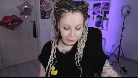 Anna online show from September 25, 2025, 4:11 pm