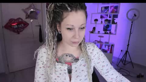 Anna online show from October 22, 2025, 2:34 am