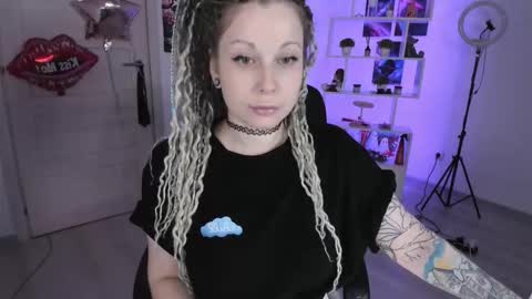 Anna online show from October 22, 2025, 3:56 pm