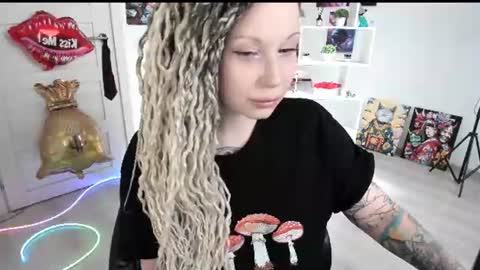Snapshot of annanebula chatting on June 18, 2026, 3:49 pm Anna online show from June 18, 2026, 3:49 pm
