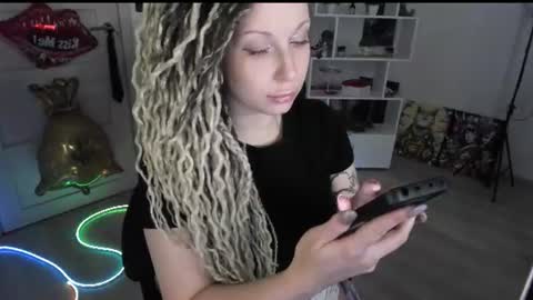 Snapshot of annanebula chatting on July 17, 2026, 1:01 am Anna online show from July 17, 2026, 1:01 am