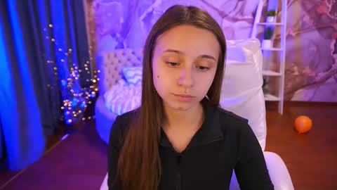 Anna online show from November 2, 2025, 10:01 pm