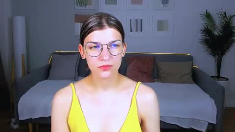 Im Anna online show from June 3, 2026, 3:31 am