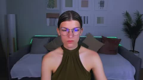 Im Anna online show from June 9, 2026, 4:24 am