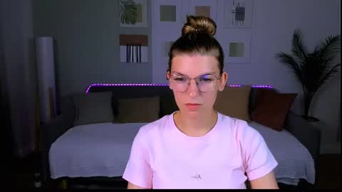 Im Anna online show from June 24, 2026, 4:33 am