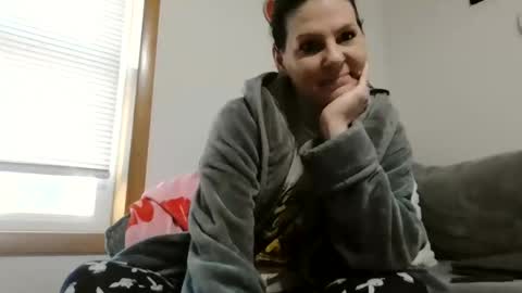 Snapshot of anne12369 chatting on February 18, 2026, 2:24 pm anne online show from February 18, 2026, 2:24 pm