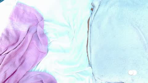       online show from December 24, 2024, 2:22 pm