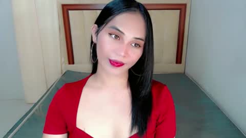 SWEET ANNE online show from December 3, 2025, 8:23 am