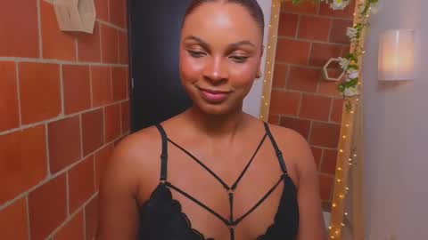 Snapshot of anne_rachel chatting on January 15, 2025, 12:19 am anne_rachel online show from January 15, 2025, 12:19 am