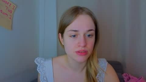 anneriver online show from April 1, 2026, 5:52 am