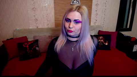 AnnessixReign online show from December 11, 2024, 9:01 pm