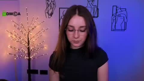 Snapshot of anneta_moon chatting on July 3, 2026, 7:20 pm Anneta online show from July 3, 2026, 7:20 pm