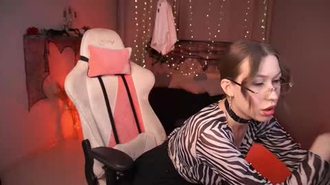 Snapshot of annettelane chatting on October 21, 2025, 6:25 am Anna online show from October 21, 2025, 6:25 am