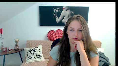 annewilsonn online show from June 12, 2026, 8:24 am