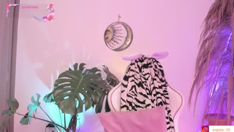 Angel online show from November 16, 2025, 4:12 pm