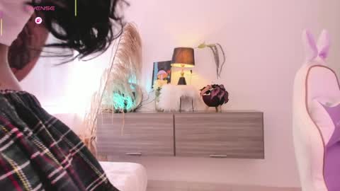 Angel online show from April 18, 2026, 7:07 pm