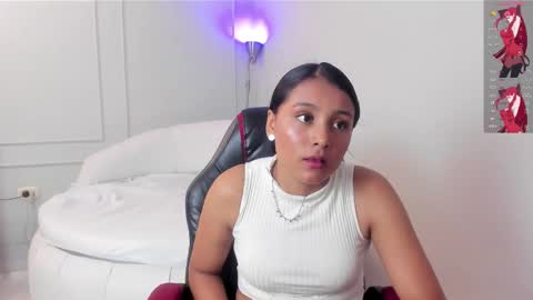 anni_lima online show from September 25, 2025, 4:16 am
