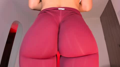 Snapshot of annibigass4daddy chatting on May 1, 2026, 1:21 am Creamy online show from May 1, 2026, 1:21 am
