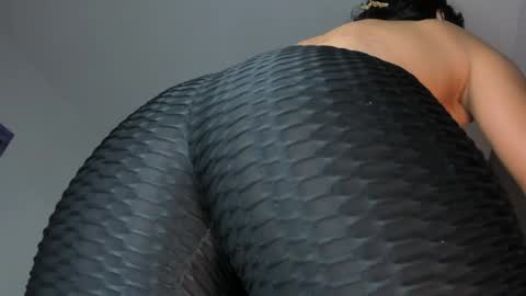 Snapshot of annibigass4daddy chatting on May 28, 2026, 2:09 am Creamy online show from May 28, 2026, 2:09 am
