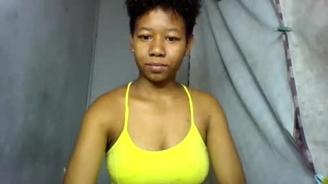 Snapshot of annick98 chatting on February 6, 2026, 7:34 am annick98 online show from February 6, 2026, 7:34 am