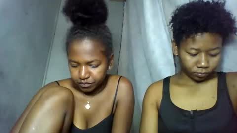 Snapshot of annick98 chatting on February 10, 2026, 10:52 am annick98 online show from February 10, 2026, 10:52 am