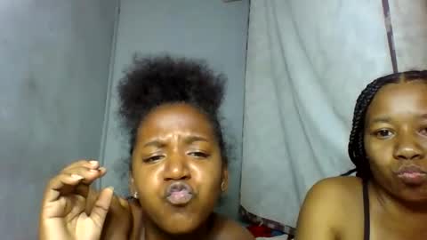 Snapshot of annick98 chatting on February 17, 2026, 7:53 pm annick98 online show from February 17, 2026, 7:53 pm