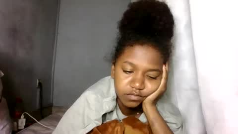 Snapshot of annick98 chatting on March 2, 2026, 5:19 am annick98 online show from March 2, 2026, 5:19 am