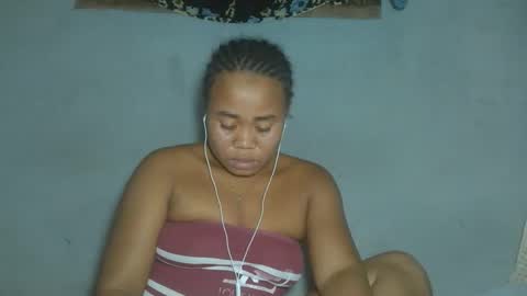 annick98 online show from April 18, 2026, 7:29 pm