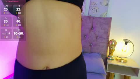 Snapshot of annie_bonnie_ chatting on July 17, 2026, 11:50 am Annie Bonnie online show from July 17, 2026, 11:50 am