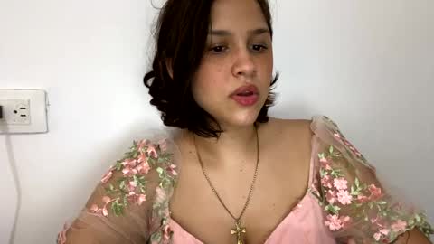 Snapshot of annie_catt_ chatting on December 18, 2024, 8:14 pm Annie online show from December 18, 2024, 8:14 pm