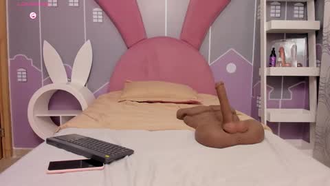 Snapshot of annie_cute18 chatting on December 10, 2024, 2:48 am annie_cute18 online show from December 10, 2024, 2:48 am