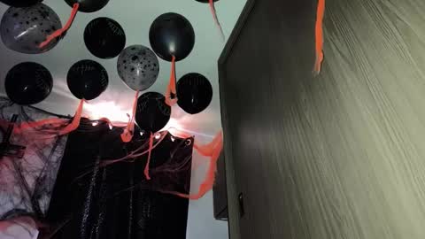 A N G E L online show from November 1, 2025, 7:27 pm