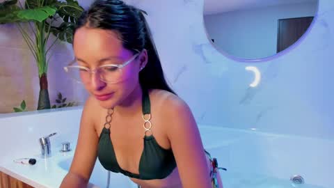   online show from January 28, 2025, 1:38 pm