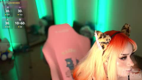 Annie May   online show from November 9, 2025, 2:04 pm