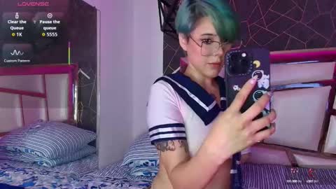 Annie  online show from September 24, 2025, 11:57 am