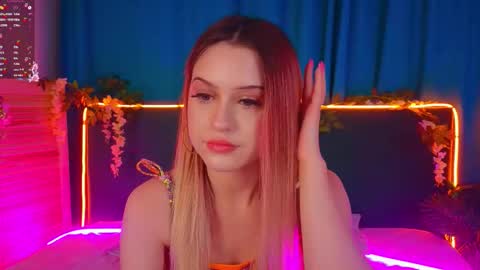 annie online show from November 30, 2025, 8:35 pm