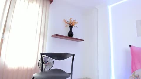 Annie online show from January 5, 2026, 5:27 pm