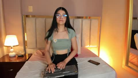 Annie Bluee online show from May 8, 2026, 11:59 am