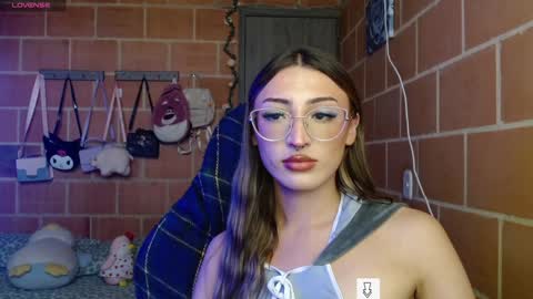 Snapshot of anniee_land chatting on December 13, 2024, 3:11 pm Annie online show from December 13, 2024, 3:11 pm